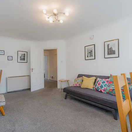 Guestready - Restful Near Castle Apartment Edinburgh