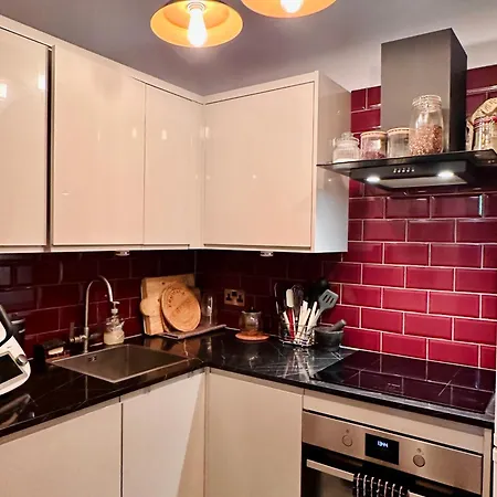 Wee One Flat Share Hotel