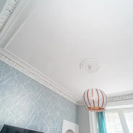 아파트 Beautiful Spacious Victorian Town House *