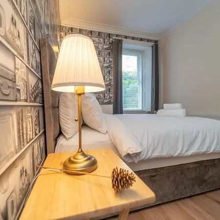 Beautiful Spacious Victorian Town House Lägenhet