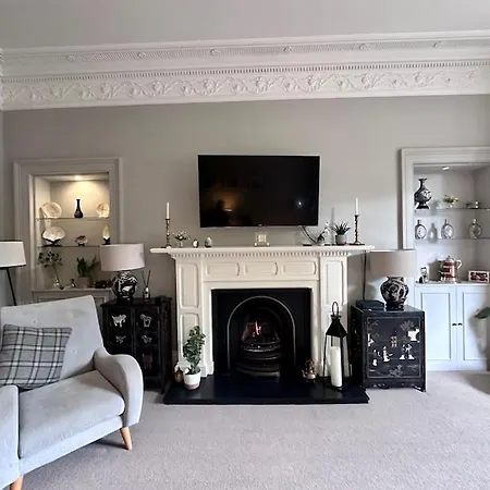 Stylish Murrayfield Sanctuary