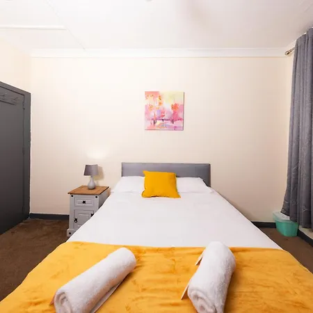 In Old Town, Cozy 4 Bedroom Flat Apartment