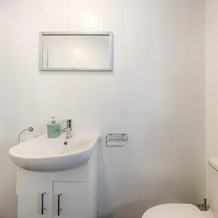 In Old Town, Cozy 4 Bedroom Flat Apartment *