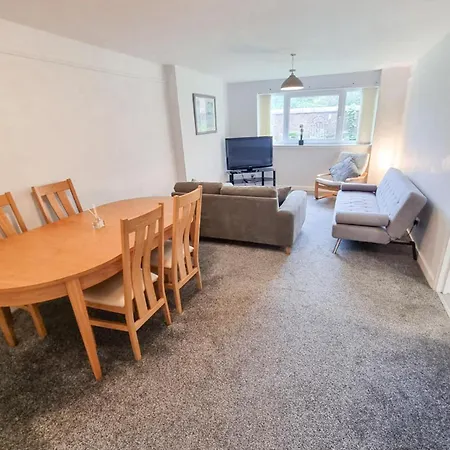 Westfield 2 Bedroom - Edinburgh