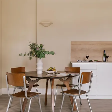 Sonder Royal Garden Aparthotel Edinburgh