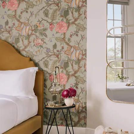 Sonder Royal Garden 4* Edinburgh