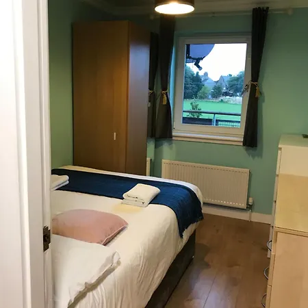 With Two Bathrooms, Lift Access Lägenhet *