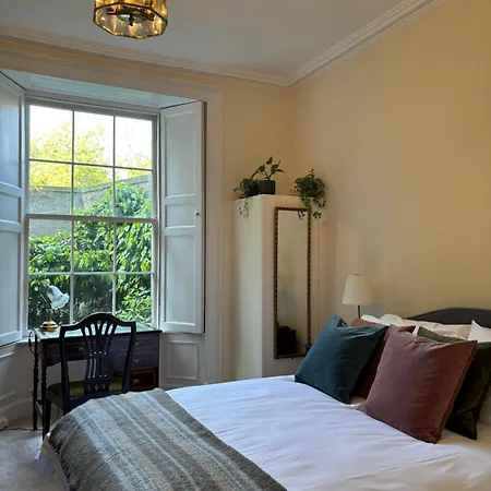 아파트 Cosy Georgian Flat