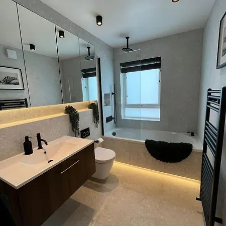 شقة Ultra Modern 2 Bed In
