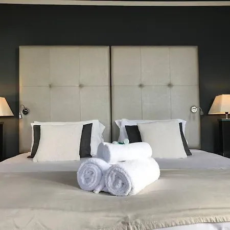 Lägenhet Beautifully Presented, Spacious Two Bed Apartment! Free On Street Parking