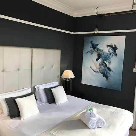 Lägenhet Beautifully Presented, Spacious Two Bed Apartment! Free On Street Parking Edinburg