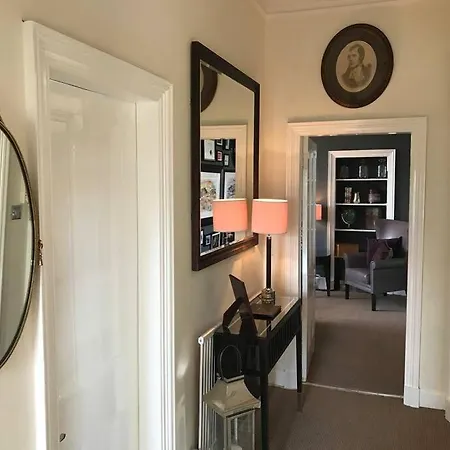 Beautifully Presented, Spacious Two Bed Apartment! Free On Street Parking *