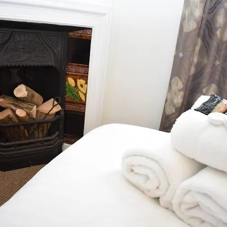 Appartamento Beautifully Presented, Spacious Two Bed Apartment! Free On Street Parking Edimburgo