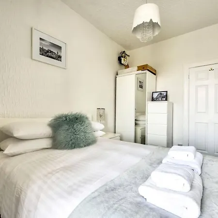 Guestready - Modern 2br On The Royal Mile! شقة *