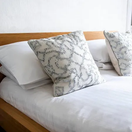 Guestready - Modern 2br On The Royal Mile! 아파트 에든버러