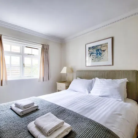 Guestready - Classic Charm Near Holyrood Park * Edynburg