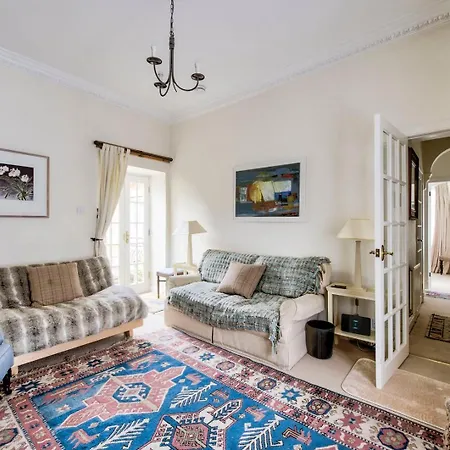 Hébergement de vacances Guestready - Classic Charm Near Holyrood Park