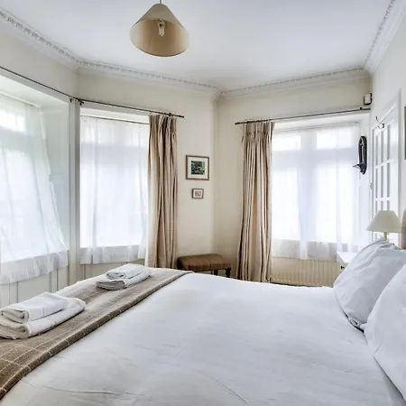 Guestready - Classic Charm Near Holyrood Park * Edynburg