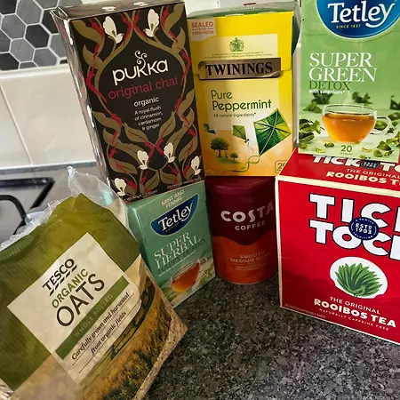 Cozy Bedroom In Shared With Free Parking Homestay