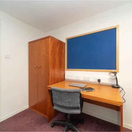 Joivy Affordable 3,4,5 And 12 Bed Private Flats Next To Royal Mile (adults Only) * Edinburgh