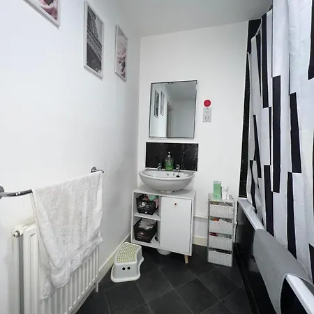 Pretty In The Heart Of *