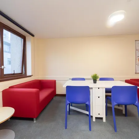 Apartmán Joivy Economy 4 And 5 Bed Flats, Close To Old Town And Royal Mile - Adults Only *