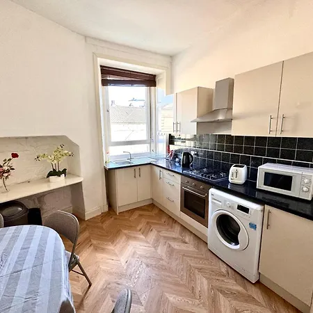 Slatefords Victorian - Fast Wifi & Central - 10 Mins To Princes Street Edinburgh