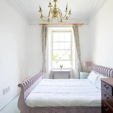 Central Claremont Townhouse *