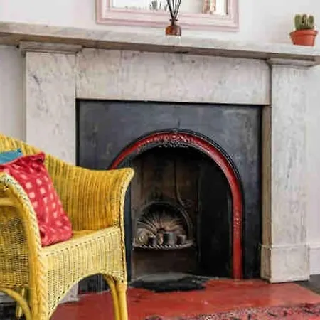 Holiday home Central Claremont Townhouse