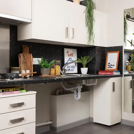 Unite Students - Salisbury Court Apartment *