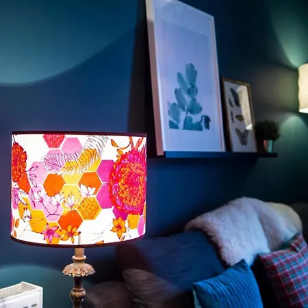 Guestready - Stylishly Presented Centre Ap Daire