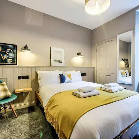 Guestready - Stylishly Presented Centre Ap