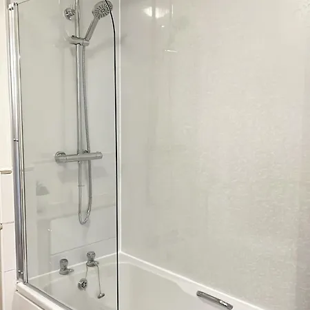 15 Mins To Princes Street Spacious Lakeside With Free Parking * Edimburgo