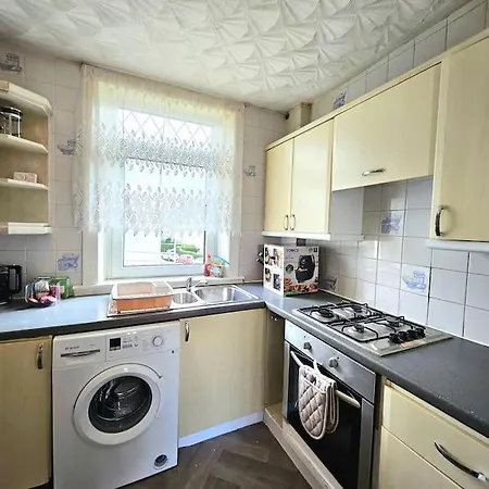 Apartament 2 Bed With 4 Beds & Parking Edynburg