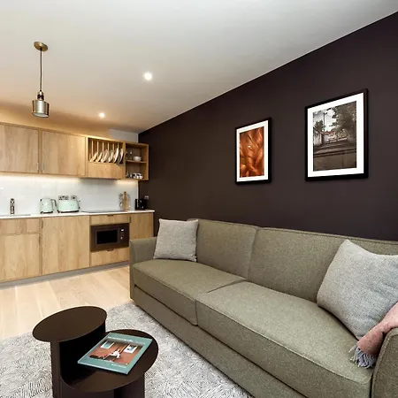 Wilde Grassmarket Aparthotel 4*