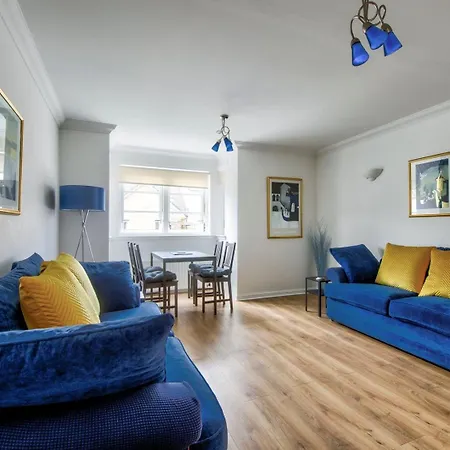 Apartamento Guestready - Stylish W/ Parking Near Edimburgo
