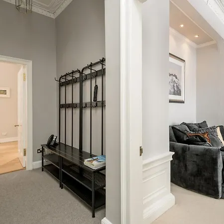 The Gait At Hill Square Apartament *