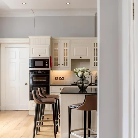 The Gait At Hill Square