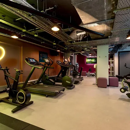 The Gait At Hill Square