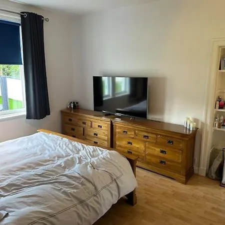 Beautiful Family With Golf Holiday home Edinburgh