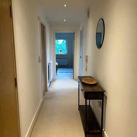 Stunning 2 Bedroom Flat In * Edinburgh