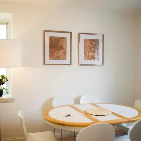 Guestready - Calm Near Apartment Edinburgh