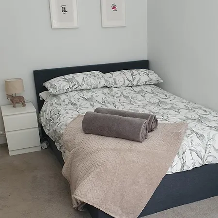 アパート Beautiful Ground Floor Flat Near Haymarket *