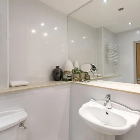 Causewayside - The Address * Edinburgh