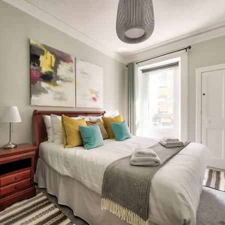 Guestready - Spacious And Beautiful 2br Flat In Morningside 3* Edinburgh