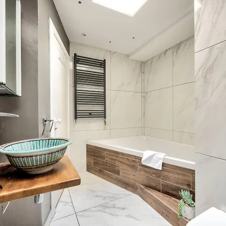 Guestready - Spacious And Beautiful 2br Flat In Morningside * إدنبرة