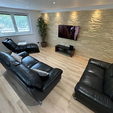 Km Granton Apartment