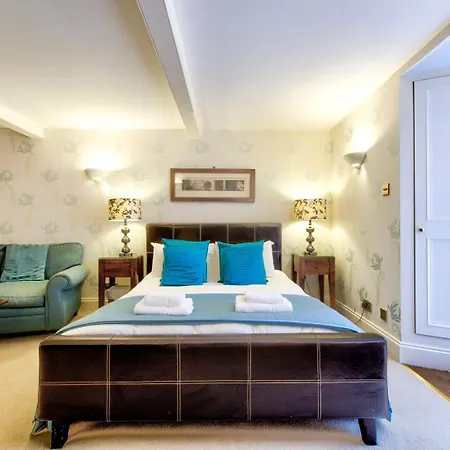 Guestready - Beautiful New Town Studio, With Patio Apartment *