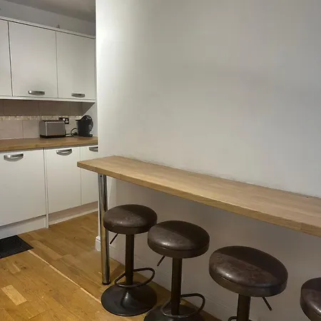 Lauriston 4 Bedroom 7 Beds Duplex アパート エディンバラ