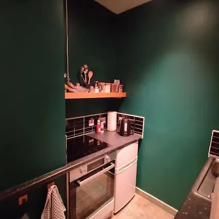 Apartment Lovely Modern One Bedroom Flat With Patio Area Edinburgh